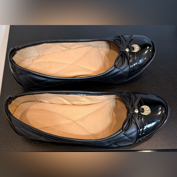 Jaclyn Smith Shoes - Jacklyn Smith Elegant Black Women's Flats Quilted Shoes sizes:6”